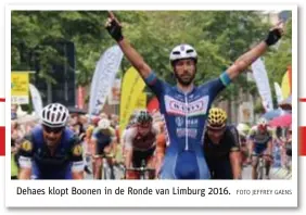  ?? FOTO JEFFREY GAENS ?? Dehaes klopt Boonen in de Ronde van Limburg 2016.