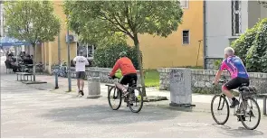  ?? ?? U majici sa likom svete Petke najpre je trčao kroz Srbiju, a poslednje dve nedelje po putevima Rumunije