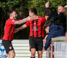  ?? Pictures: John Leakey ?? Bracknell celebrate scoring against Yate