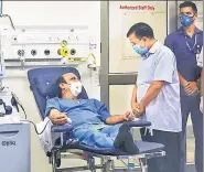  ?? PTI ?? ■
Chief minister Arvind Kejriwal take stock of plasma bank at ILBS Hospital, in New Delhi, on Thursday,