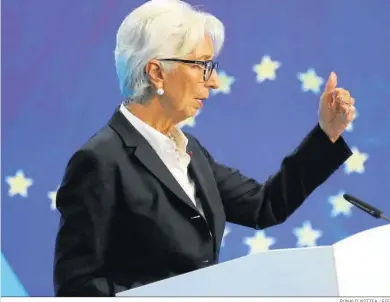  ?? RONALD WITTEK / EFE ?? Christine Lagarde anuncia las nuevas medidas del BCE.