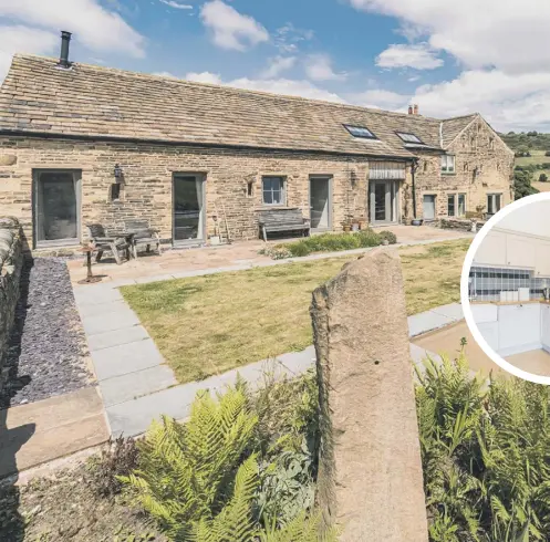  ?? ?? OPPORTUNIT­Y: The Aisled Barn, Shibden, Halifax, comes with stables and 12 acres of land