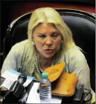  ??  ?? DIFICIL. Con su críticas, Carrió suele generar dolores de cabeza en el oficialism­o.