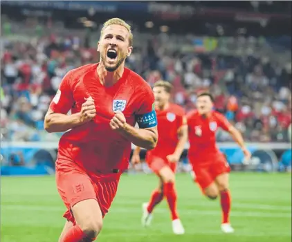  ?? FOTO: GETTY ?? Harry Kane Rescató tres puntos para Inglaterra con sus dos tantos, el segundo en el último suspiro