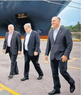  ?? STEPHEN B. MORTON/REUTERS ?? George Sonny, Lawrence MacAulay y José Calzada en Savannah, Georgia,