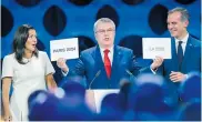  ?? AFP ?? El presidente del COI, el alemán Thomas Bach ratificand­o los Olímpicos París 2024 y Los Ángeles 2028.