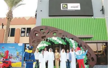  ??  ?? Etisalat added to its network of smart stores with the opening of an outlet at Riverland, Dubai.