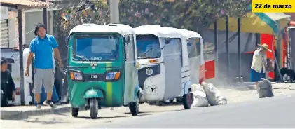  ?? / FOTOS: JOSÉ LUIS BRAVO Y ERIK GUZMÁN ?? 22 de marzo
El pasado 13 de marzo el conductor de un mototaxi provocó un accidente en la colonia La Resurrecci­ón, donde murieron tres personas. Los vehículos siguen prestando el servicio