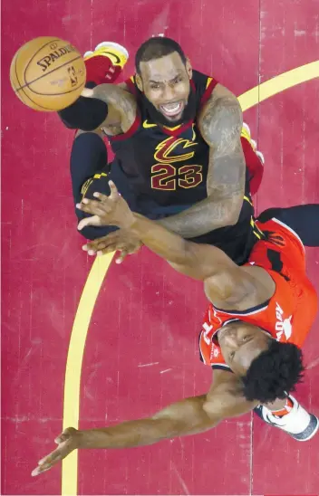  ?? AP FOTO ?? FIRST TO ADVANCE.
LeBron James scores 29 points in Cleveland’s sweep over Toronto, to advance to the East finals.