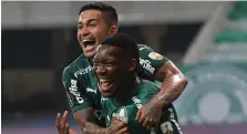  ?? ?? I giocatori del Palmeiras esultano dopo aver segnato un gol