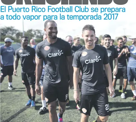  ??  ?? El delantero maunabeño Héctor ‘Pito’ Ramos, a la izquierda, es uno de los grandes referentes de la plantilla del Puerto Rico FC. Ramos fue parte del equipo inaugural la pasada temporada.