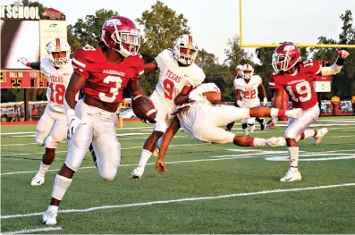  ?? Gazette file photo ?? ■ Arkansas High running back Torie Blair (3) sidesteps Texas High defenders on a kickoff return after the Tigers scored during early play Sept. 6, 2019, at Razorback Stadium. Texas High won, 28-7.