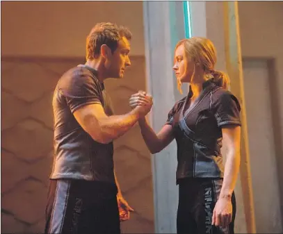  ?? Chuck Zlotnick Marvel Studios 2019 ?? JUDE LAW portrays the leader of Starforce who trains Brie Larson’s Captain Marvel. Larson did most of her own stunts.