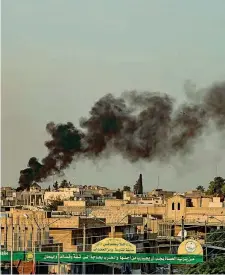  ?? (Afp) ?? Bombe Una colonna di fumo si alza da Ras al-ain nella provincia di Hasakeh