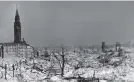  ?? ?? Dem Erdboden gleich gemacht: Das zerstörte Warschau 1945
Bild: EPU CAF/dpa/picture alliance