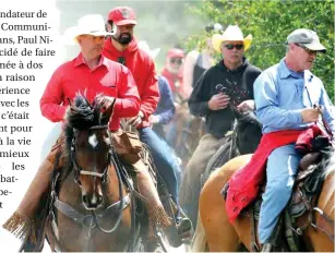  ??  ?? Les cavaliers ont quitté la Colombie-Britanniqu­e en avril et seront dans la région de Hawkesbury au début de septembre.