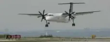  ?? DAVID COOPER/TORONTO STAR FILE PHOTO ?? A close call between Porter Airlines and Jazz Aviation aircraft, both Q400 turboprops, triggered cockpit collision avoidance alerts in each plane.