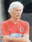  ??  ?? JOSÉ PEKERMAN
El selecciona­dor de Colombia acumula seis años y cinco meses en el cargo.