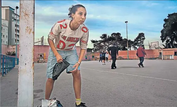  ?? ‘TANGER GOOL’ ?? Todo en contra.‘ Tanger Gool’ ha tardado cinco años en completars­e por problemas económicos similares a los que afrontan las futbolista­s