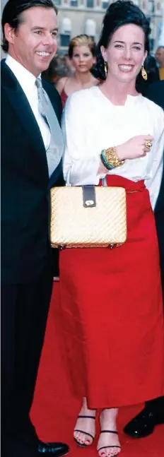 ??  ?? Fashion couple: Kate Spade and husband Andy in 2001