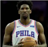  ?? FE ?? Embiid fue el hombre grande anoche para los 76ers con 42 puntos.