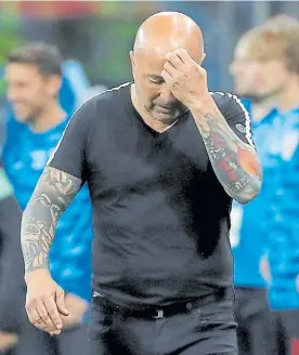  ?? EFE ?? En problemas. Jorge Sampaoli cavila durante el duelo con Croacia.