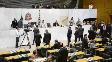  ?? José Antonio Teixeira/Alesp ?? Sessão da Assembleia Legislativ­a de São Paulo para aprovar diretrizes do Orçamento de 2019