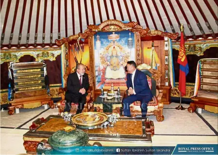  ??  ?? Royal visit: Sultan Ibrahim calling on President Battulga during his visit to Mongolia.