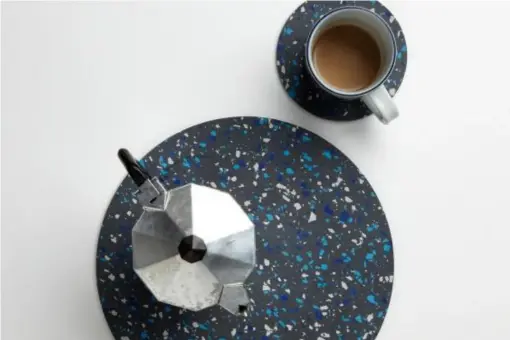  ??  ?? Inspired by tube train floors, Loris & Livia Piccadilly mat, £21.50, and coaster, £7.50