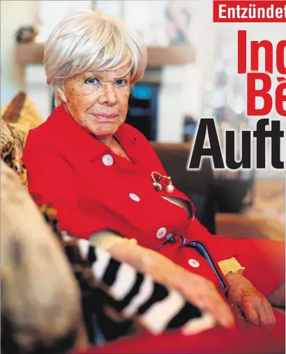  ??  ?? Sorge um Ingrid van Bergen (85): Wegen einer entzündete­n Bauchspeic­heldrüse musste sie ihr lang ersehntes Theater-Comeback absagen.