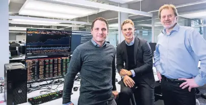  ??  ?? Das Gründertea­m von Scalable Capital: Florian Prucker, Erik Podzuweit und Prof. Dr. Stefan Mittnik (v.l.).