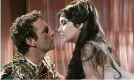  ?? Photograph: Sunset Boulevard/Corbis/Getty Images ?? Richard Burton and Elizabeth Taylor began a scandalous affair on the set of Cleopatra in 1962.
