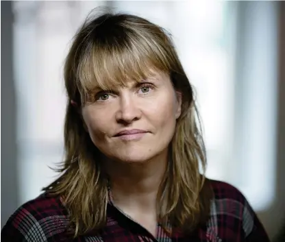  ?? Bild: JO MICHAEL ?? BOR I OSLO. ”Nej och åter nej” är norskan Nina Lykkes första roman på svenska.