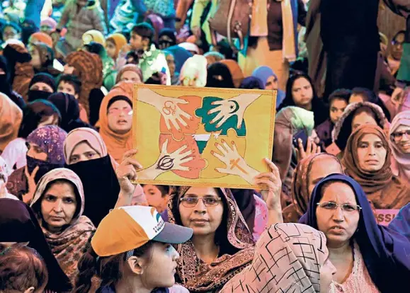  ?? SUSHIL KUMAR VERMA ?? Resilient women: Protests against the CAANRC during Republic Day at Shaheen Bagh, in New Delhi in 2020.