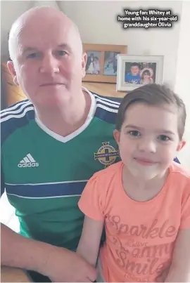  ??  ?? Young fan: Whitey at home with his six-year-old
granddaugh­ter Olivia