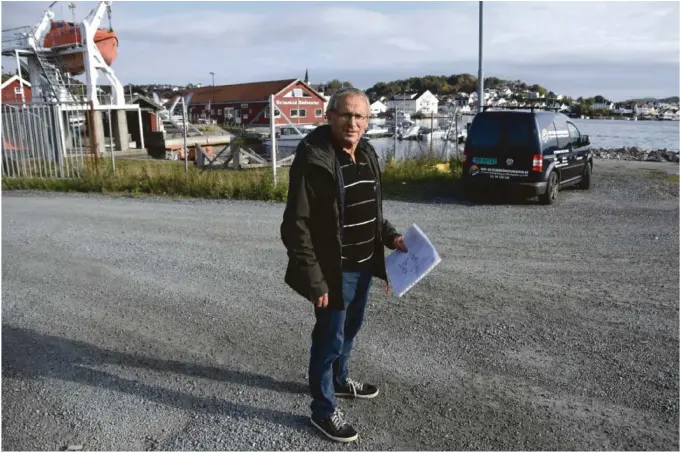  ??  ?? TANKER: Alf Sørensen hiver seg inn i debatten om Grimstads framtid. Han har flere tanker om hvordan området rundt Gundershol­men og over mot Torskeholm­en kan bli attraktivt.