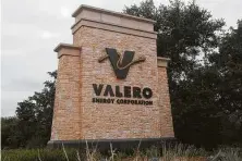  ?? Staff file photo ?? Employees at Valero’s headquarte­rs were allowed to work from home beginning in mid-to-late March. Nearly all of them did, employees say.