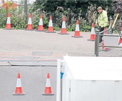  ?? ?? Some people reported long waits for their results after being tested at the Dudhope Castle site.