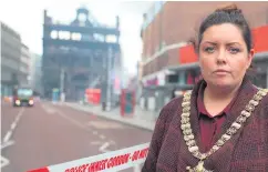  ??  ?? Lord Mayor Deirdre Hargey at the scene