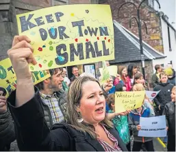  ?? Picture: Mhairi Edwards. ?? Pitdownies Action Group protesting against the plans last year.