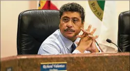  ?? ALLEN EYESTONE / THE PALM BEACH POST ?? Royal Palm Beach Mayor Fred Pinto presides Friday at a meeting of the Village Council. Pinto apologized for any embarrassm­ent he may have caused to his fellow council members after his arrest on domestic battery charges.