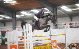  ??  ?? Addington-bound: Beth Vernon and Annbalou, seven-year-old winners