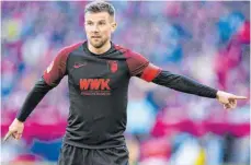  ?? FOTO: ULMER/IMAGO IMAGES ?? Ausdirigie­rt: Der FC Augsburg und sein Rekordspie­ler Daniel Baier haben sich getrennt.