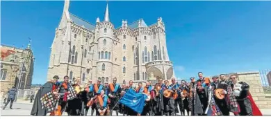  ?? . ?? La Tuna de Ciencias Sociales y de la Comunicaci­ón de Jerez, en tierras leonesas