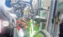  ??  ?? Cuatro bicicletas de la empresa Mobike fueron recuperada­s por elementos de la SSP en una vecindad de la calle Paraguay, en el Centro de la Ciudad.