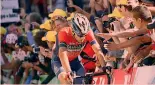  ??  ?? Vincenzo Nibali, 33 anni, sull’Alpe d’Huez BETTINI