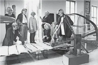  ?? ARCHIVFOTO: HARTUNG ?? Ein Bild aus frühen Tagen: 1996 feierte die Künstlerin­nengruppe ein Sommerfest in ihrem damaligen Atelier im Alten Wasserwerk in Scheidt.
