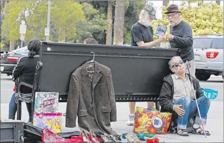  ?? Anne Cusack
Los Angeles Times ?? THE COUNCIL voted to impose fines against unpermitte­d vendors at parks and beaches. Above, vendors on Alvarado Street in 2014.