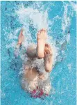  ?? FOTO: DPA ?? Immer weniger Kinder können Schwimmen – das zeigt eine Umfrage der DLRG.