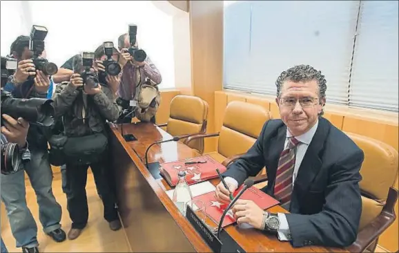  ?? DANI DUCH / ARCHIVO ?? Francisco Granados, ex hombre fuerte del gobierno y del PP de Madrid, imputado por la financiaci­ón irregular del partido